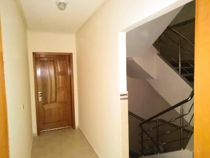 Fantastique Appartement Nouveau Meuble Avec Wifi & Netflix A Proximite Du Marjane タンジェ エクステリア 写真